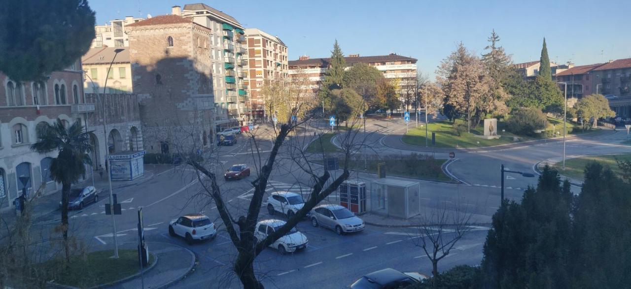 Hotel Cristallo Удине Экстерьер фото