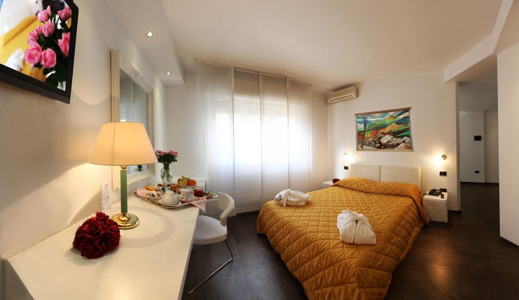 Hotel Cristallo Удине Экстерьер фото
